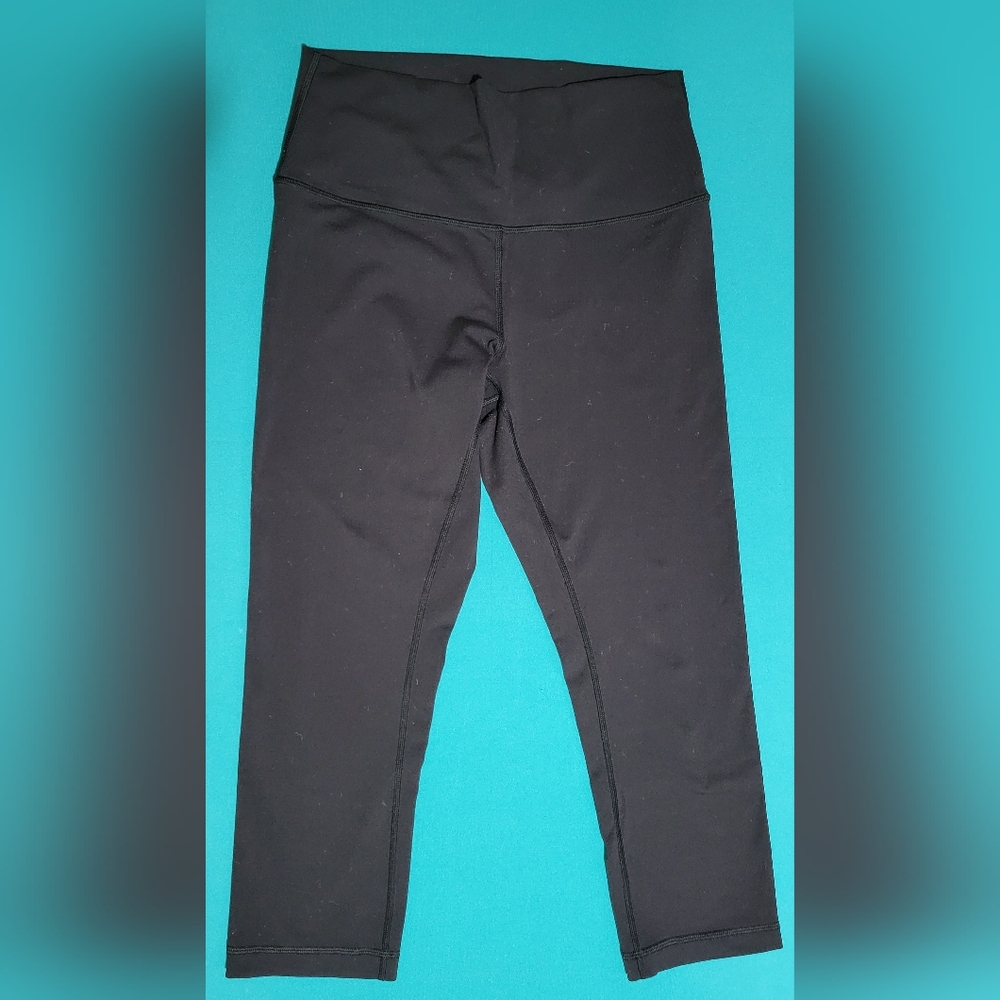 Lululemon Wunder Under Crop (Hi-Rise) 21" Black Size 8